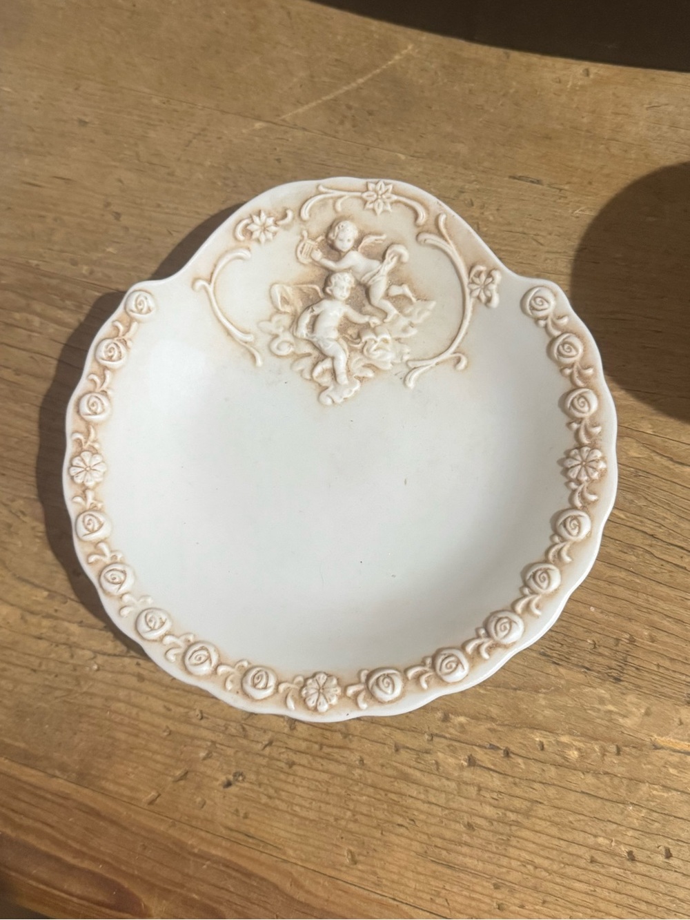 Ornate Cherub Decorative Dish in Cream